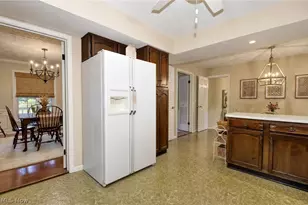 7693 Oakridge Dr, Mentor, OH 44060 - Photo 14