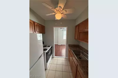 11820 Edgewater Drive #602, Oakwood, OH 44107 - Photo 16