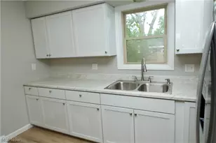1426 W 39th St, Lorain, OH 44053 - Photo 10