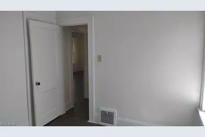 69 W Dalton Street, Akron, OH 44310 - Photo 8