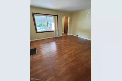 1445 Burkhardt Avenue, Akron, OH 44301 - Photo 8