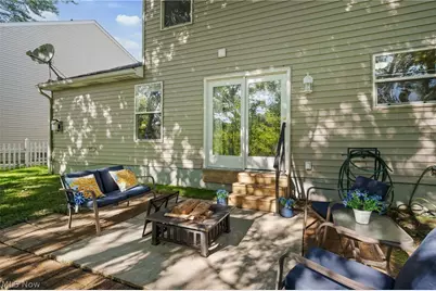 1138 Oxford Circle, Akron, OH 44312 - Photo 12