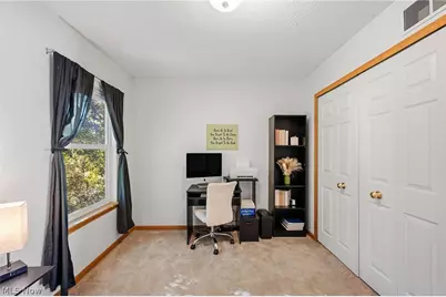 1138 Oxford Circle, Akron, OH 44312 - Photo 24