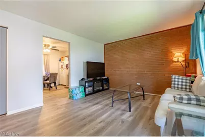 316 Pershing Avenue NW, Massillon, OH 44646 - Photo 2