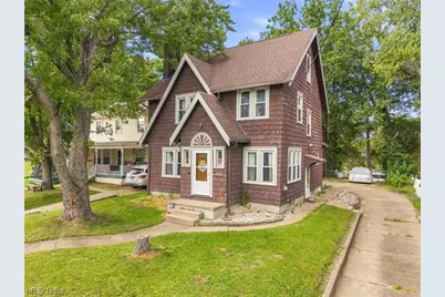 2409 Lake Road Boulevard NW, Canton, OH 44705 - Photo 2