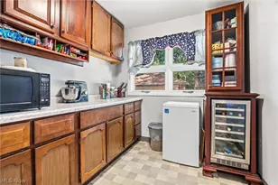 2409 Lake Rd Blvd NW, Canton, OH 44705 - Photo 8