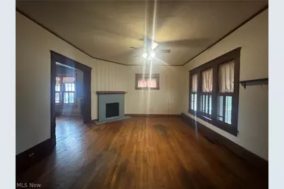 206 E Spring Street, Marietta, OH 45750 - Photo 4