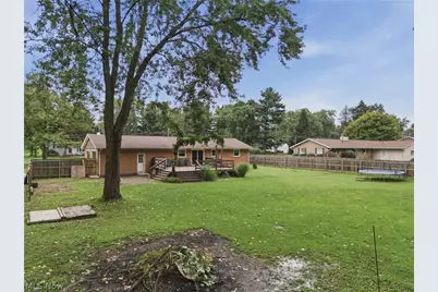 6084 Peach Street, Louisville, OH 44641 - Photo 8