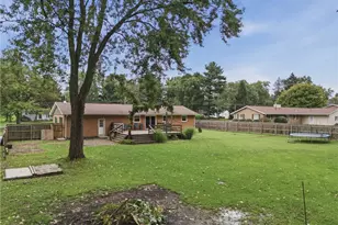6084 Peach St, Louisville, OH 44641 - Photo 8