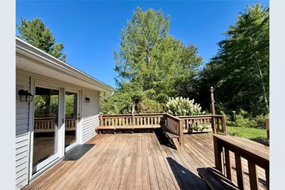 13047 Manor Drive, Chardon, OH 44024 - Photo 24