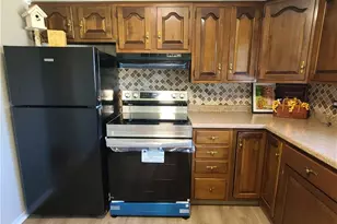 32 Market St, Mt Pleasant, OH 43939 - Photo 6