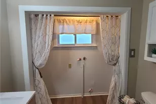 32 Market St, Mt Pleasant, OH 43939 - Photo 18