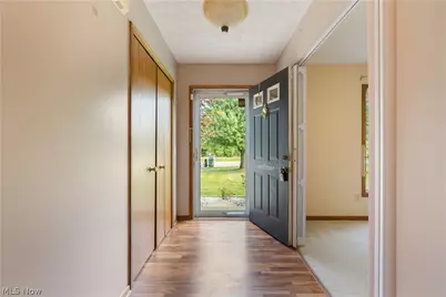 2124 Mount Pleasant Street NE, Canton, OH 44721 - Photo 6