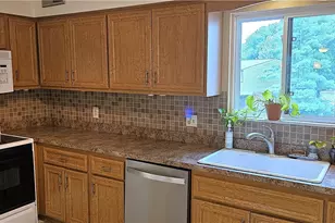 138 Kimrose Ln, Grandview Heights, OH 44147 - Photo 6