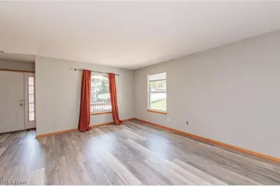711 Bisson Avenue, Akron, OH 44307 - Photo 2