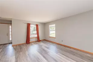 711 Bisson Ave, Akron, OH 44307 - Photo 2