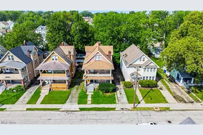 406 E 148th Street, Loveland, OH 44110 - Photo 2
