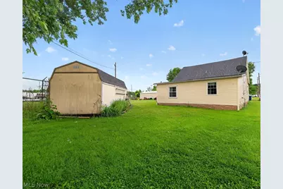 1403 Baird Avenue, Cambridge, OH 43725 - Photo 2