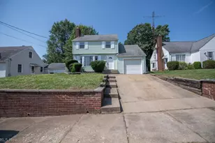2415 Snyder Ave NE, Canton, OH 44714 - Photo 2