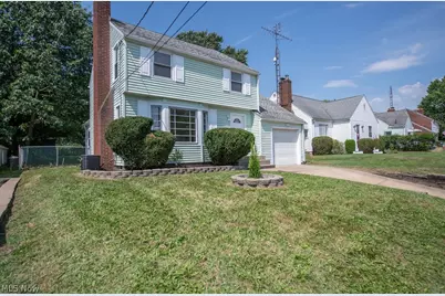 2415 Snyder Avenue NE, Canton, OH 44714 - Photo 4