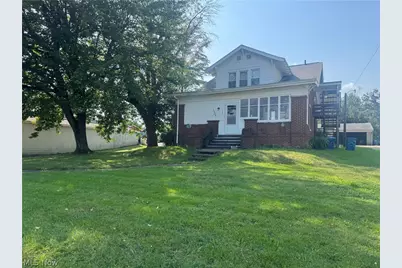 521 S Prospect Avenue S, Hartville, OH 44632 - Photo 2