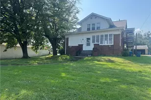 521 S Prospect Ave S, Hartville, OH 44632 - Photo 2