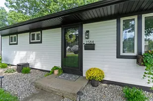 1584 Ridgewood Dr, Salem, OH 44460 - Photo 2