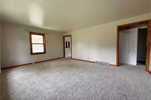 9934 Georgetown St, Louisville, OH 44641 - Photo 6