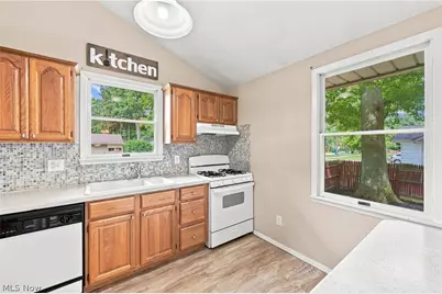 8665 Rosebud Drive, Mentor, OH 44060 - Photo 6
