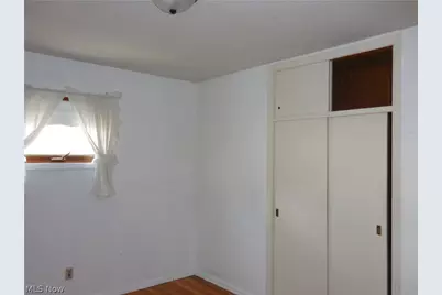 1554 Empire Road, Wickliffe, OH 44092 - Photo 8