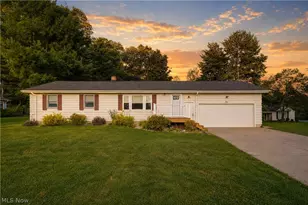 7851 N Boyden Rd, Sagamore Hills, OH 44067 - Photo 1