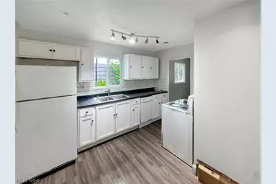 919 Kickapoo Avenue, Akron, OH 44305 - Photo 4