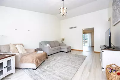 1118 Mindy Lane, Wooster, OH 44691 - Photo 4