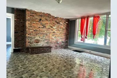 10402 Shale Avenue, Loveland, OH 44104 - Photo 2