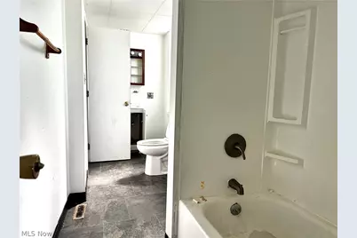 10402 Shale Avenue, Loveland, OH 44104 - Photo 10