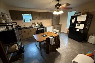 208 W 1st St, Uhrichsville, OH 44683 - Photo 8