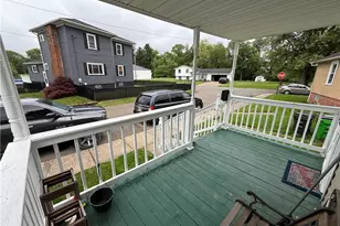 208 W 1st St, Uhrichsville, OH 44683 - Photo 22