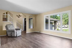 7879 Cresthill Dr, Green Hills, OH 44131 - Photo 4