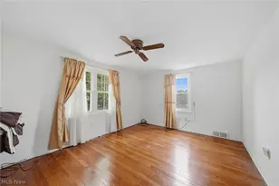 41 8th St, Barberton, OH 44203 - Photo 12