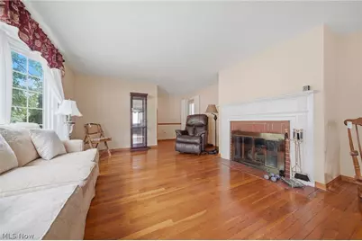 41 8th Street, Barberton, OH 44203 - Photo 4