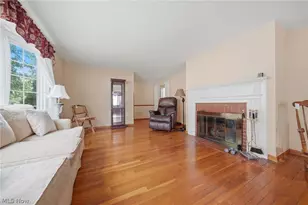 41 8th St, Barberton, OH 44203 - Photo 4
