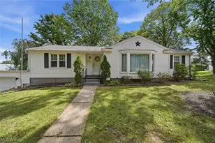 41 8th St, Barberton, OH 44203 - Photo 1
