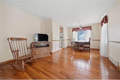 41 8th Street, Barberton, OH 44203 - Photo 6