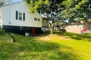 4695 Grapeland Ave, Louisville, OH 44641 - Photo 4