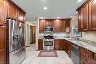 4618 S Arlington Rd, Green, OH 44685 - Photo 6