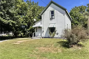 301 Bell St, Barberton, OH 44203 - Photo 1