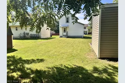 301 Bell Street, Barberton, OH 44203 - Photo 20