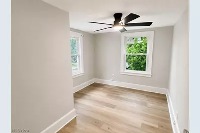 801 Storer Avenue, Akron, OH 44320 - Photo 8