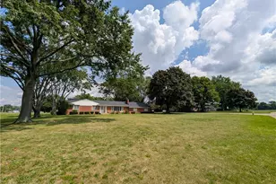707 Markley St NE, Canton, OH 44721 - Photo 2