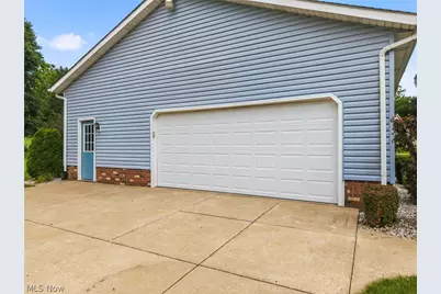 6385 Harbor Drive NW, Canton, OH 44718 - Photo 46